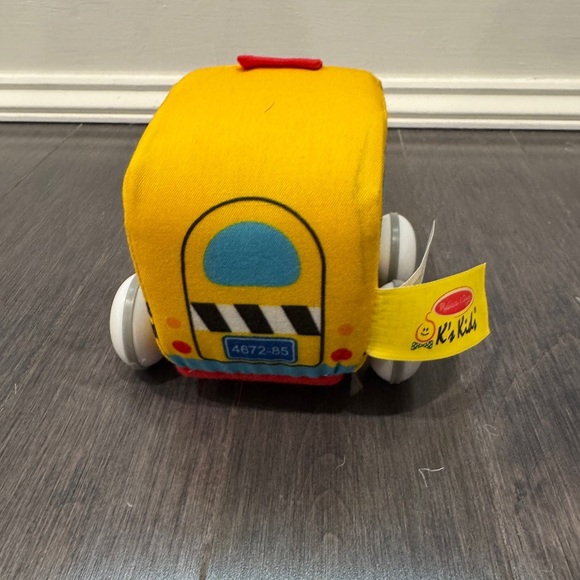 NWOT Melissa and Doug Yellow School Bus Pull Back Plush Toy Car - Picture 3 of 4